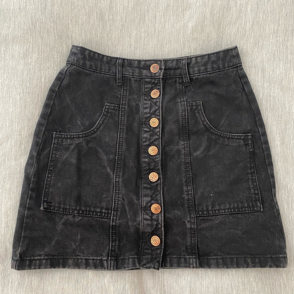 Stradivarius button down denim skirt. Size 2